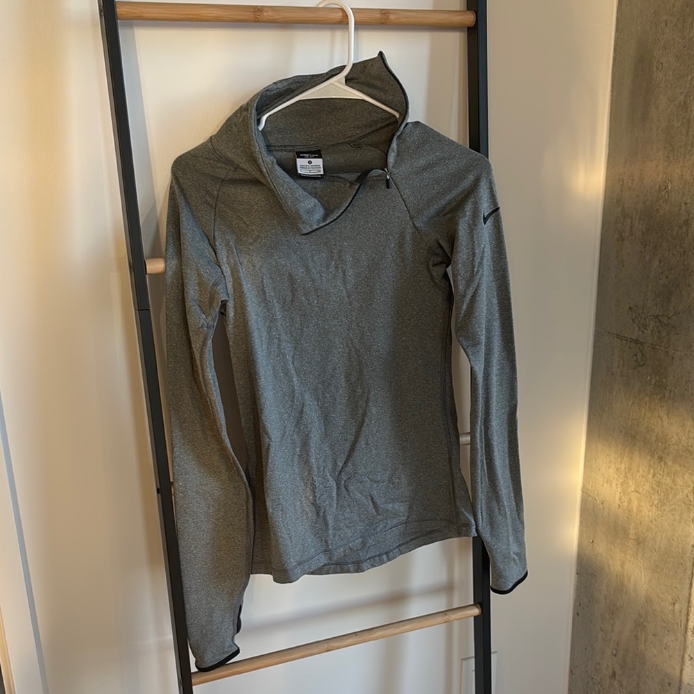 Nike Gray Long Sleeve Pullover